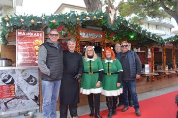 Der "Platzhirsch" im Villaggio Natale